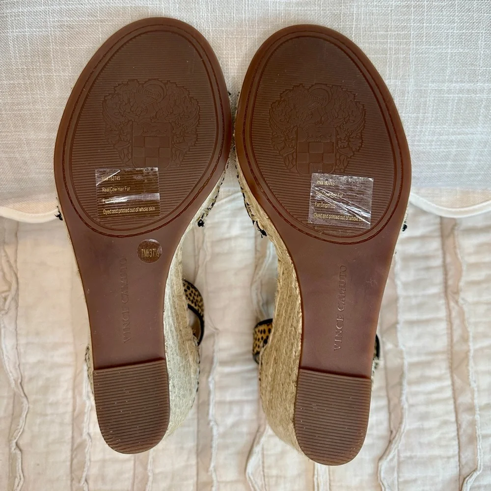 Vince Camuto Leera Wedge Sandals Natural Spotted Calf Hair Size 7 - Picture 5 of 6